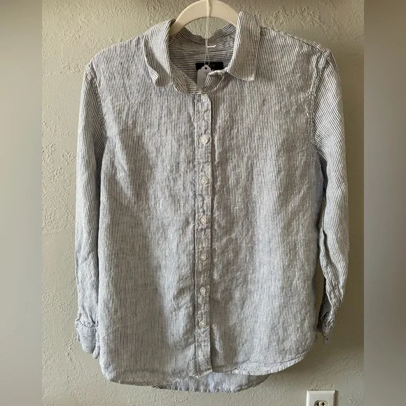 Quince Blue Pinstripe 100% European Linen Buttoned Top Classic Business Spring M - Picture 1 of 10